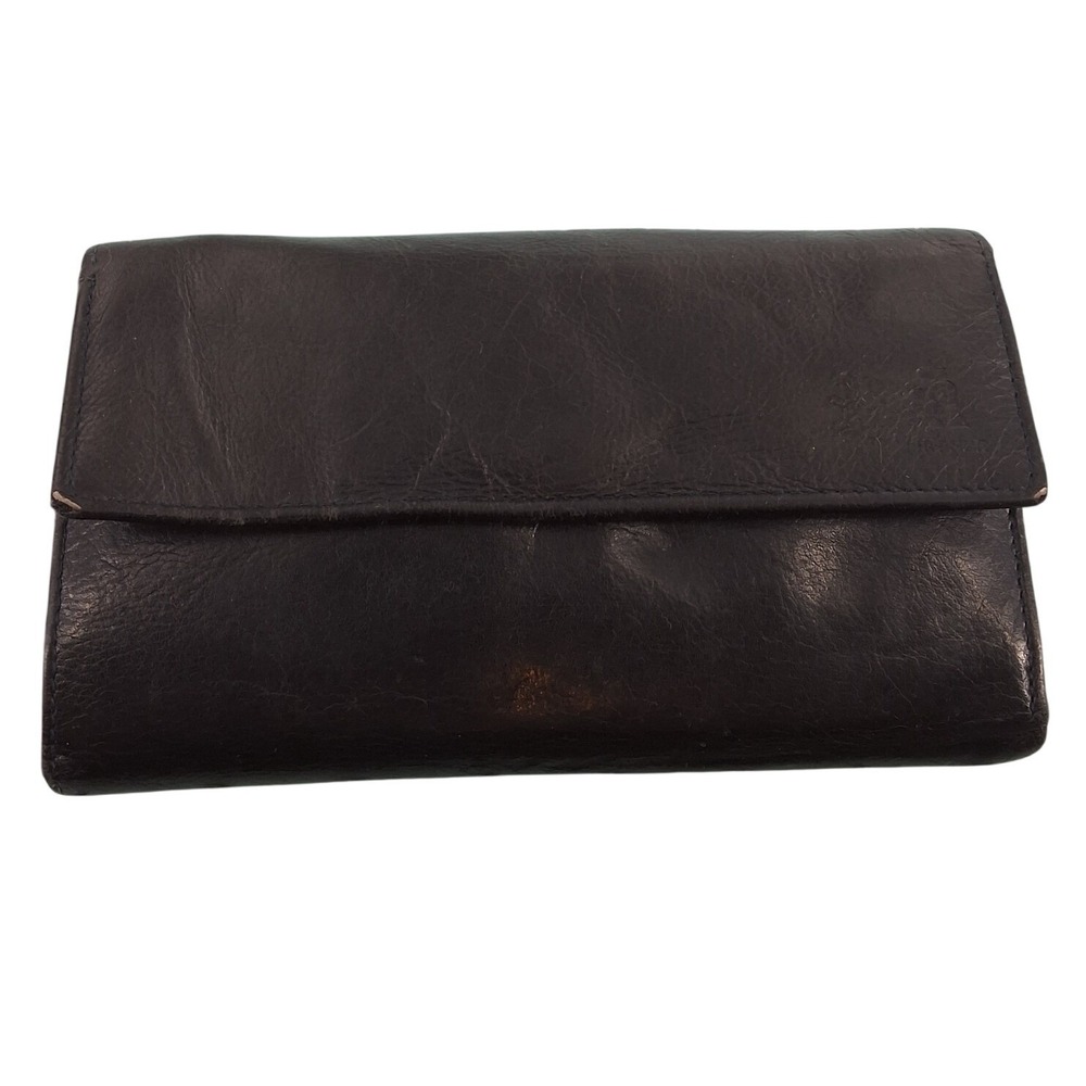Classic Black Leather Bifold Wallet | Snap Closure | Card‎ Slots